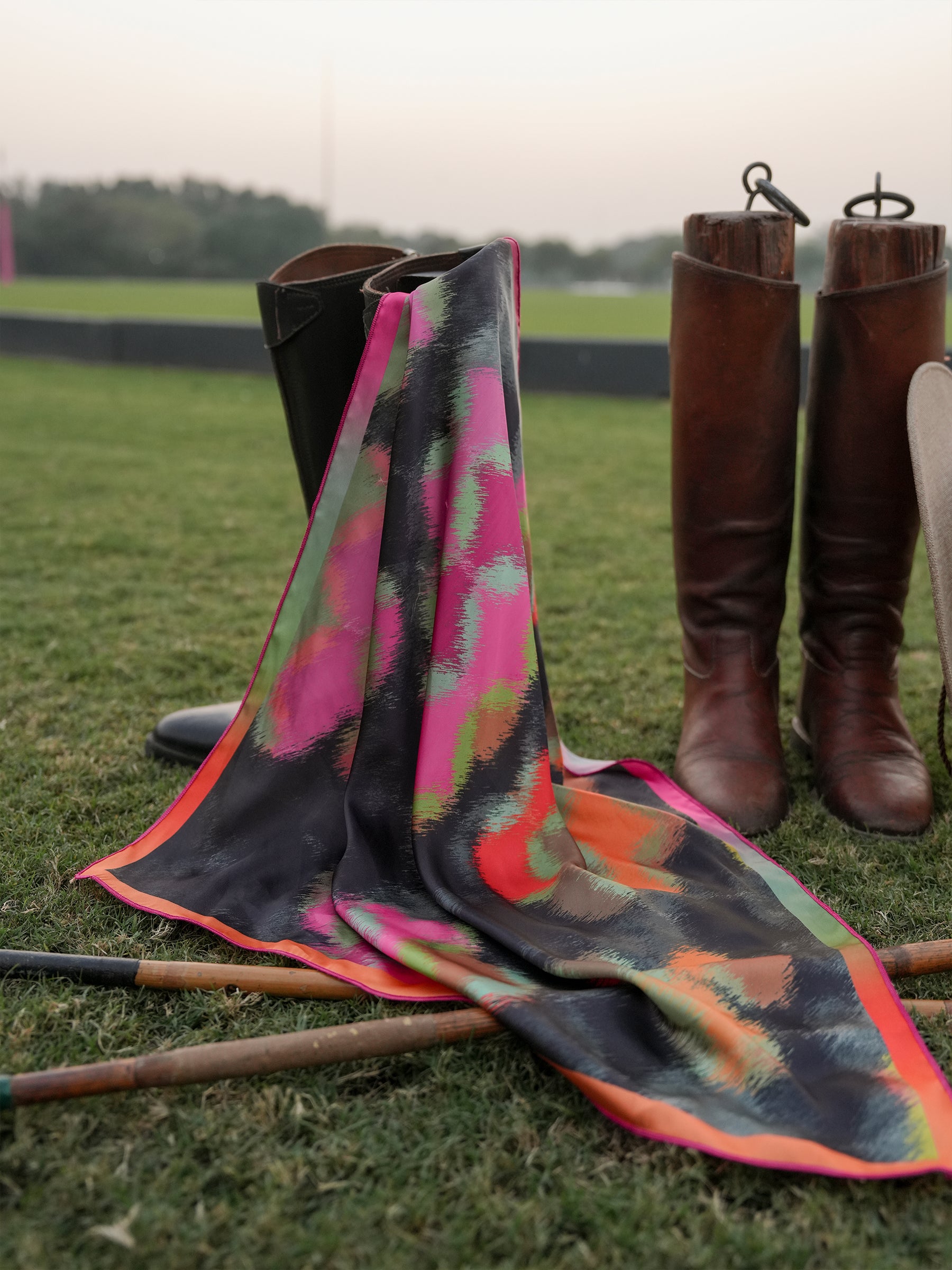 SCARF - DUST AND COLOURS