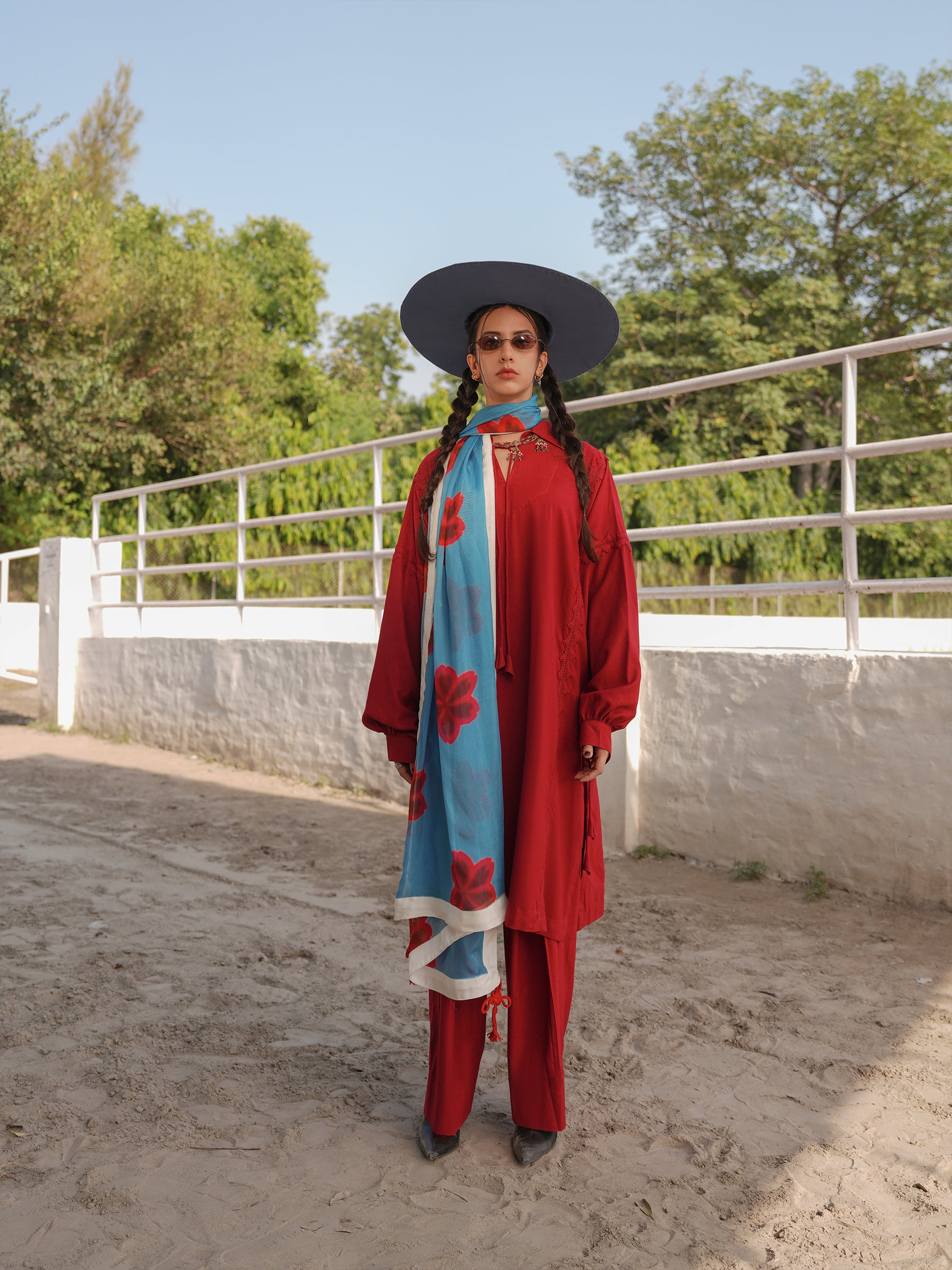 VERSE 3 - RUTTAY GUDDAY (RED FOLDS)