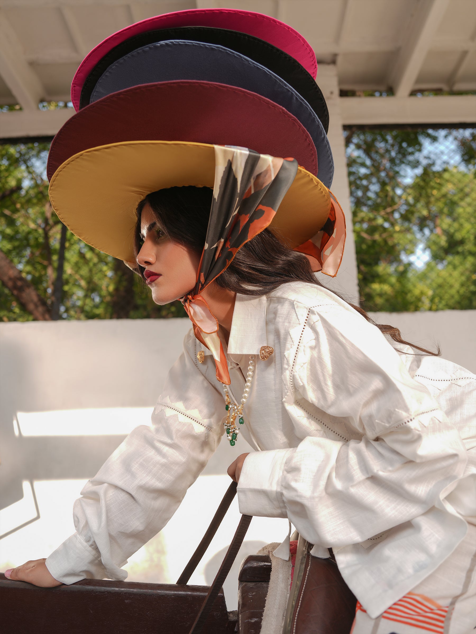 VERSE 4 - CHITTAY GUDDAY (WHITE FOLDS)