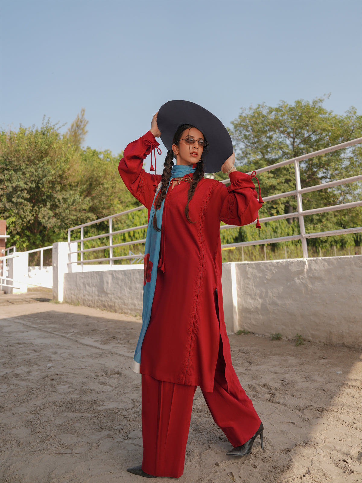 VERSE 3 - RUTTAY GUDDAY (RED FOLDS)