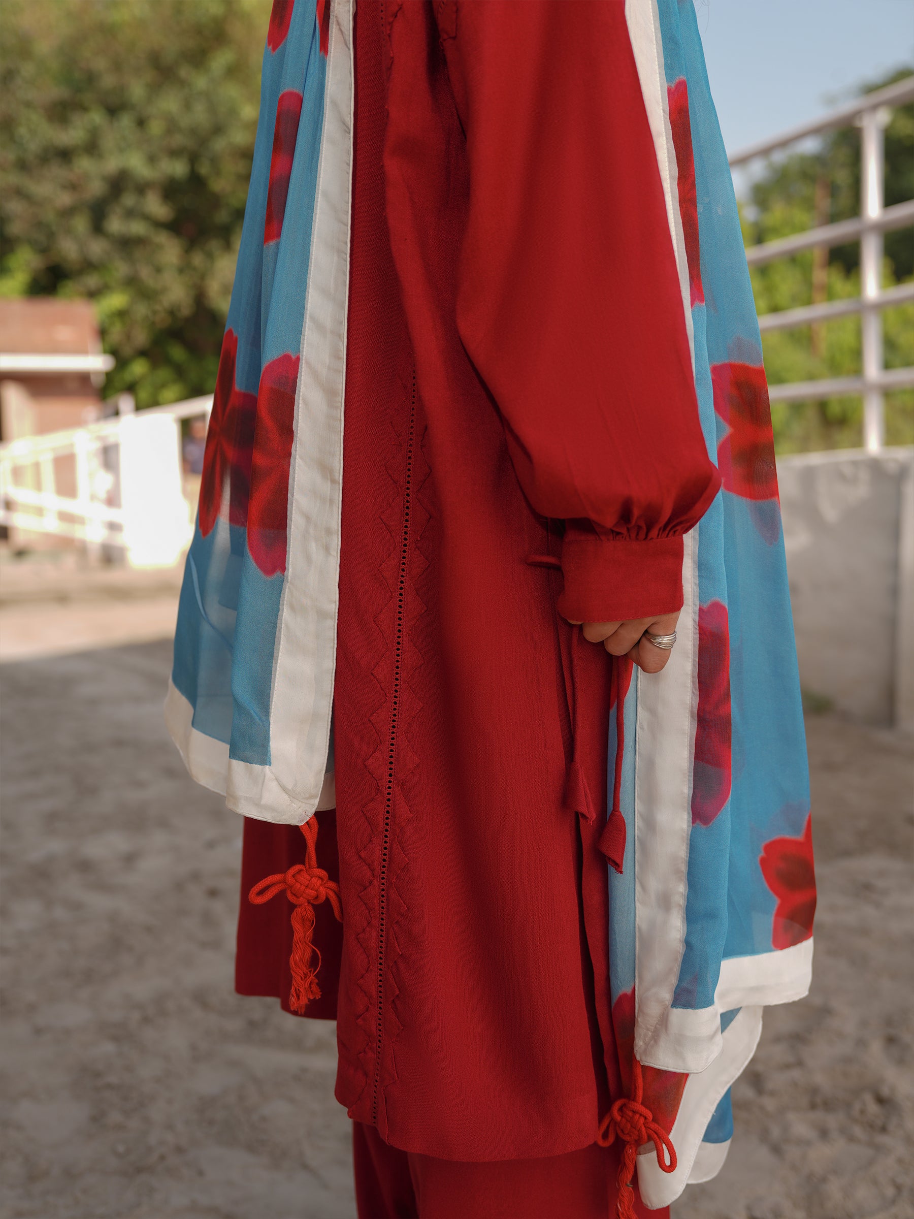 VERSE 3 - RUTTAY GUDDAY (RED FOLDS)